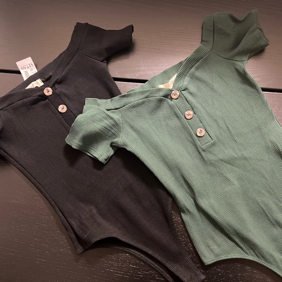 BOTH Black & Green off the shoulder bodysuit Sz M - Picture 1 of 4